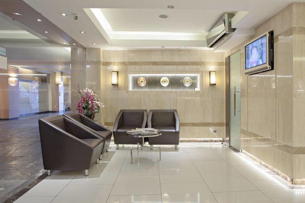 V Residence Serviced Apartment Bangkok Buitenkant foto