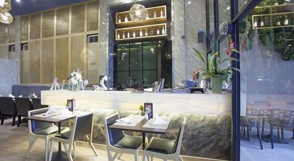 V Residence Serviced Apartment Bangkok Buitenkant foto